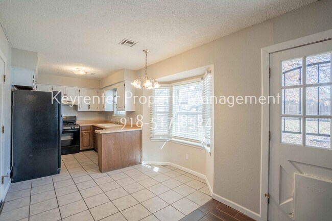 Photo - 3 BED 1 BATH! Schedule a tour today!