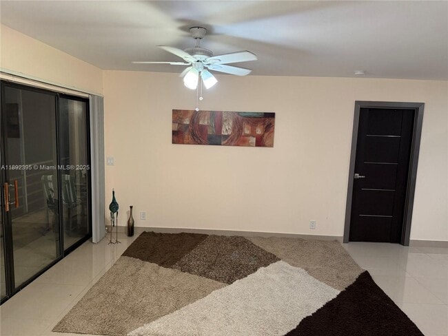 Photo - 75 Capri B Unit 75