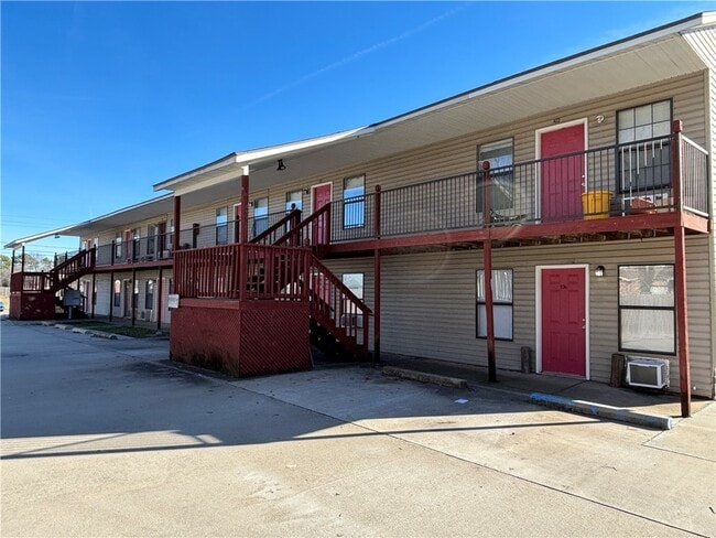 Building Photo - 1706 S Powell St Unit 206
