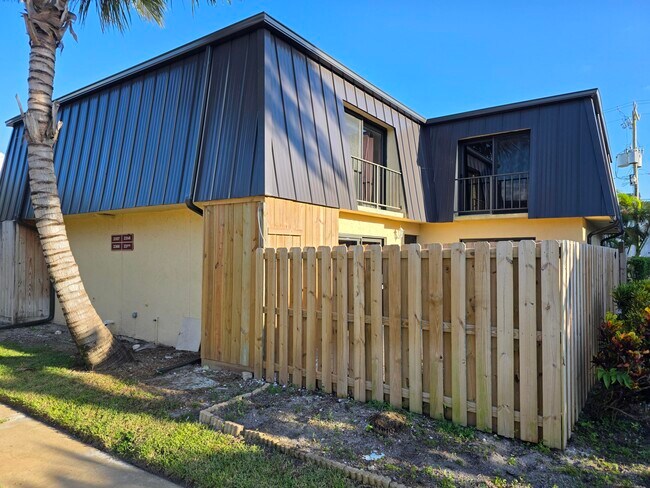 Photo - 2359 Waterside Dr