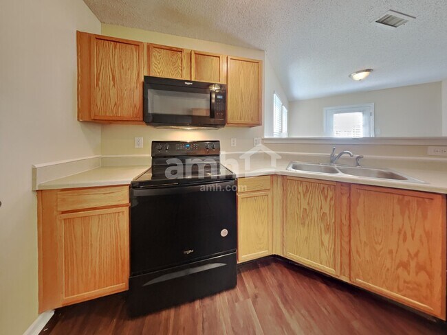 Photo - 2185 Shadowbrook Dr