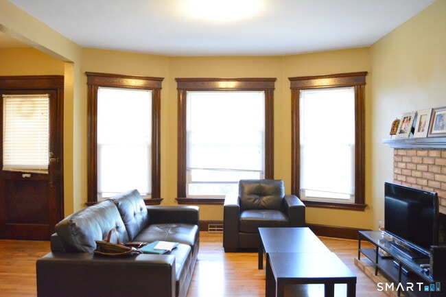 Photo - 90 Avon St Unit 1