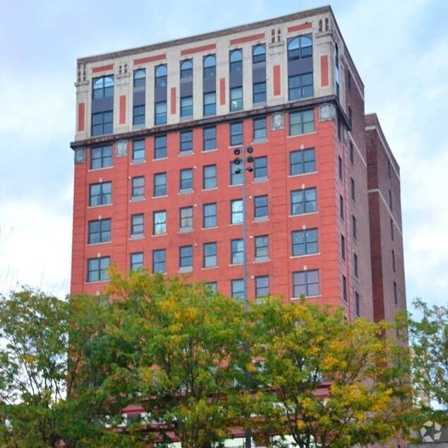 Building Photo - Windsor Manor Rental