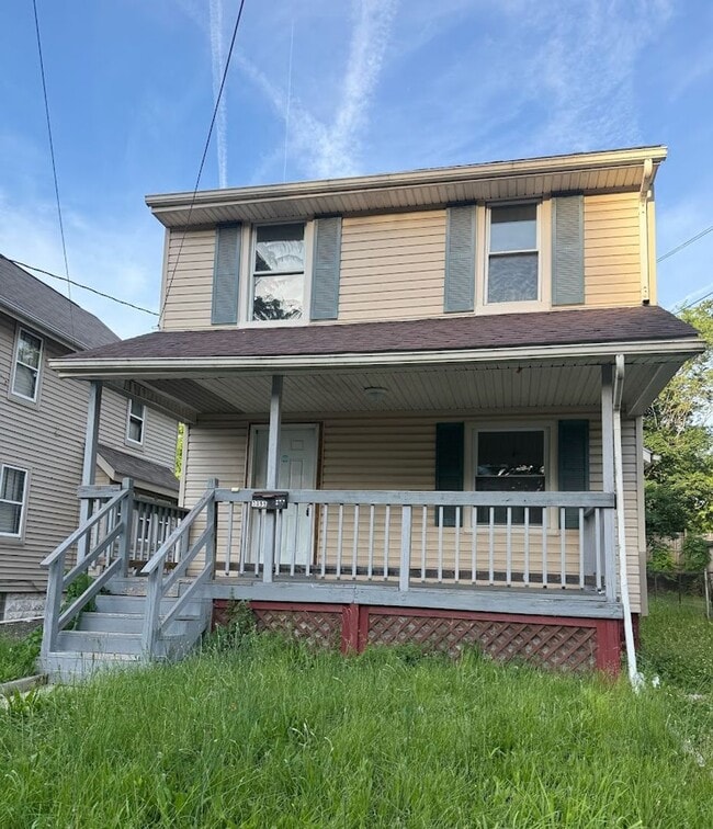 Building Photo - Four bedroom one bathroom home for rent