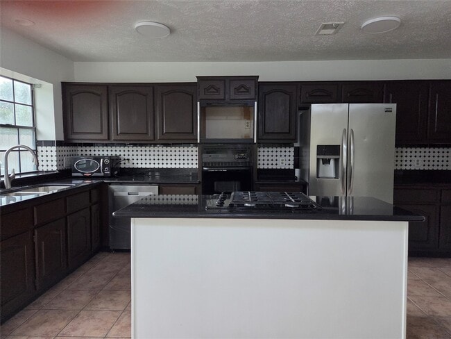 Photo - 2827 Lake Colony Dr