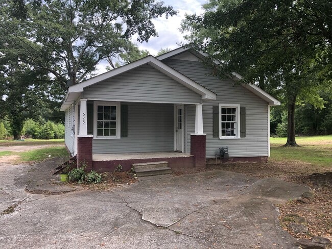 Building Photo - 2 Bedrooms, 1 Bathroom - Home in West Rome!
