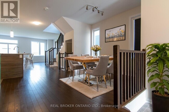 Photo - 1022 Kijik Cres