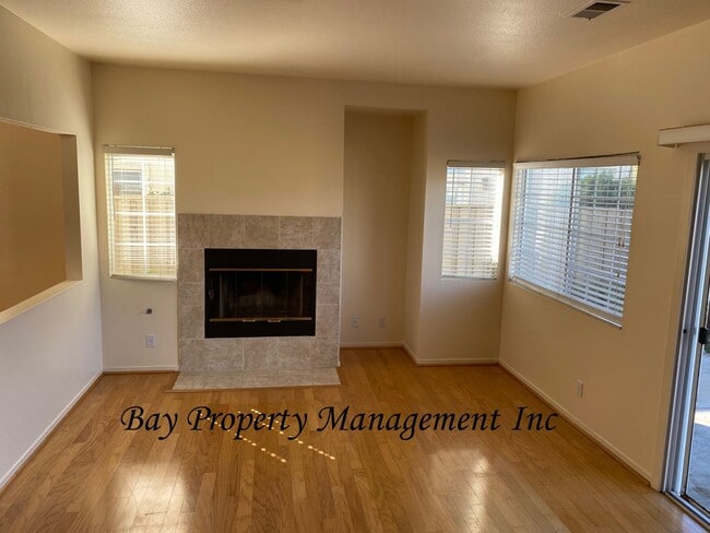 Photo - Las Palmas II: A Luxurious 4 Bedroom Home in the Acclaim Community