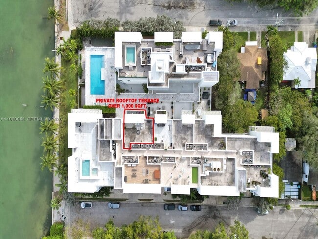 Photo - 720 NE 62nd St Unidad 507