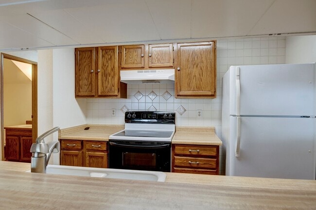 Photo - 3 BR / 2.5BA Townhouse Condo – Woodside Co...