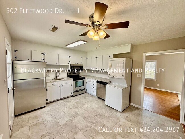 Photo - 302 Fleetwood Dr Unit 1