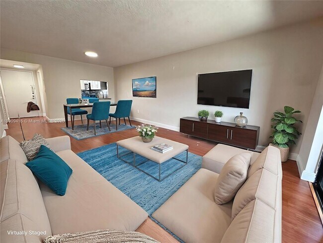 Photo - 8875 Fontainebleau Blvd Unidad 205