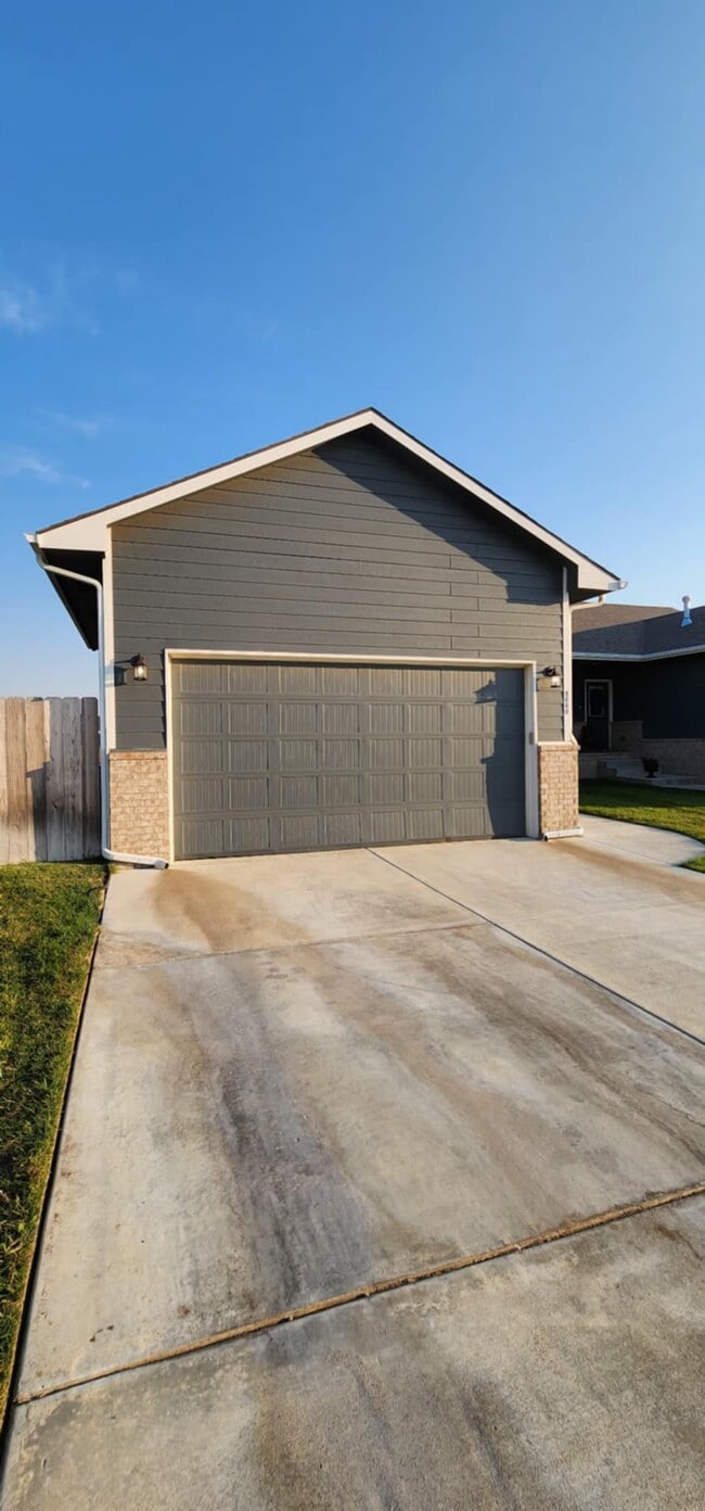 Photo - 9000 E Chris St