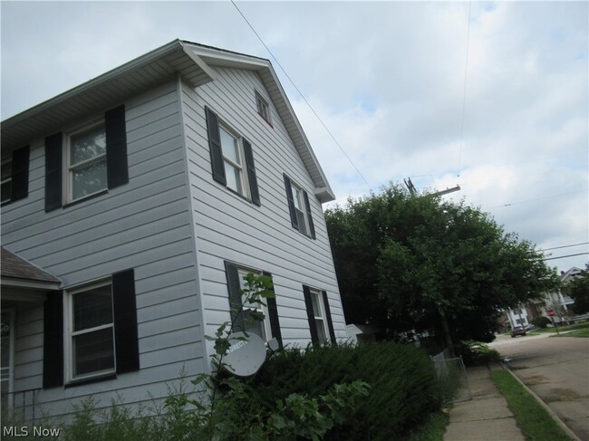 Photo - 3443 W 120th St