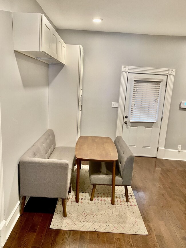 Photo - 219 E Oldham Ave