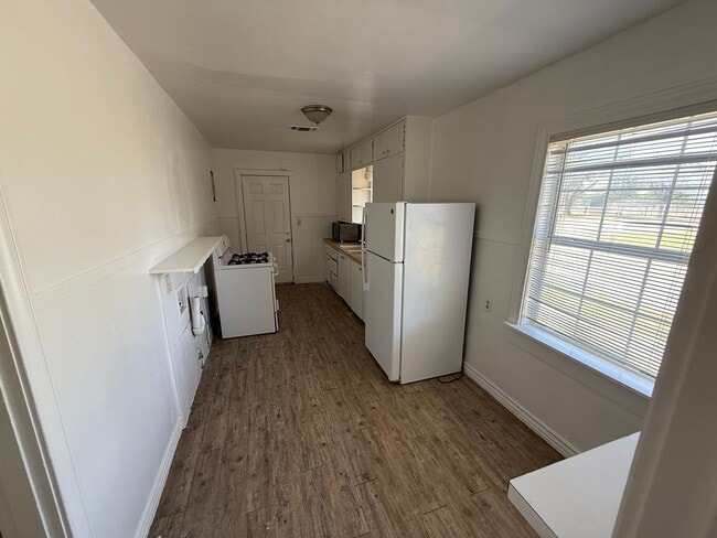 Photo - 2 Bed 1 Bath Home