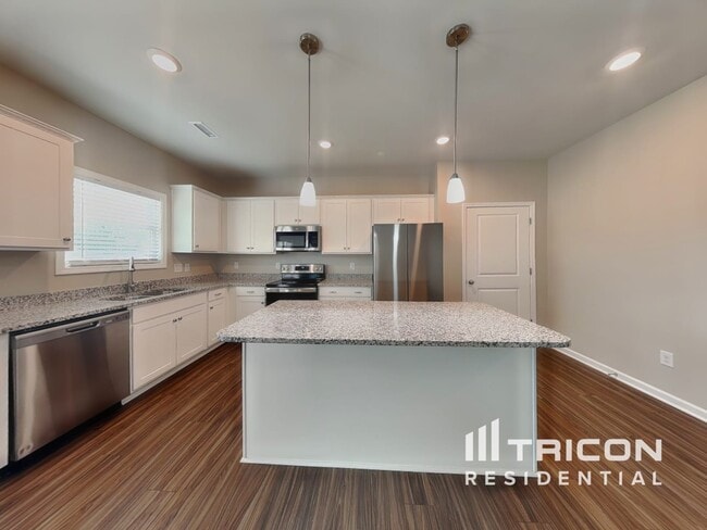 Photo - 265 Frst Mdw Ln