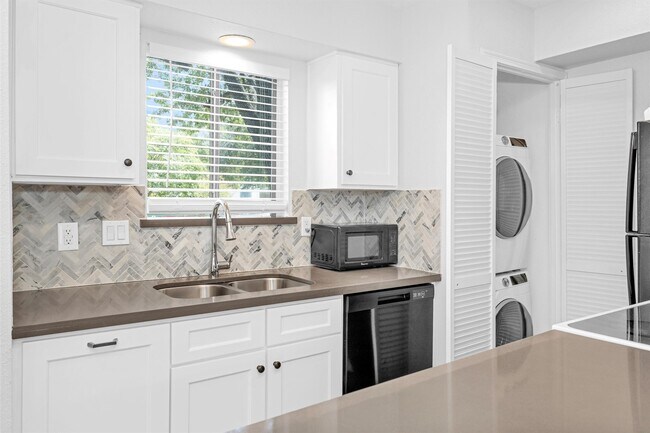 Photo - 12100 Melville Dr Unidad 708G