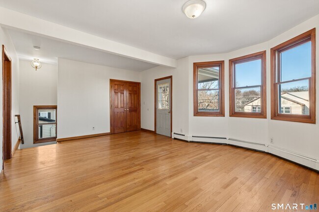 Photo - 275 Jennings Rd Unit 2