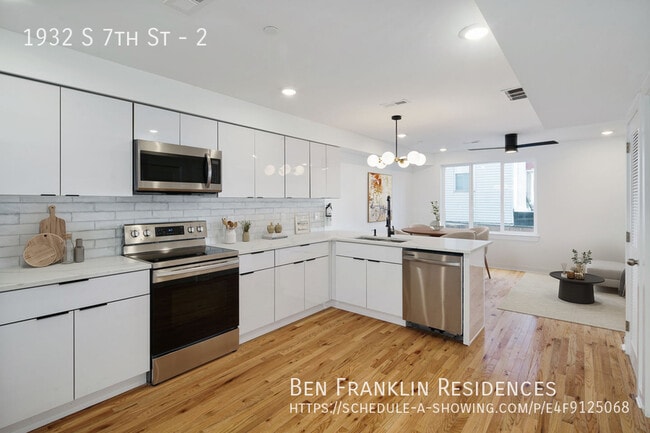 Building Photo - 1932 S 7th St Unit 2