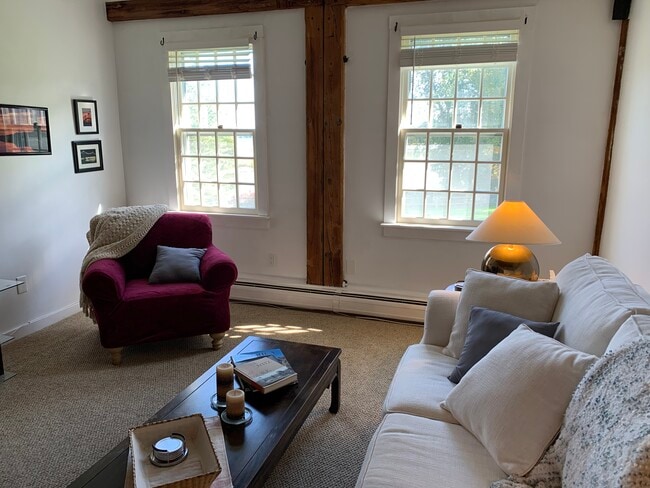 Photo - 40 Web Ave Unidad 4