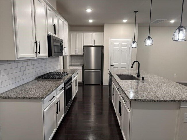 Photo - 3428 Avondale Vw Dr