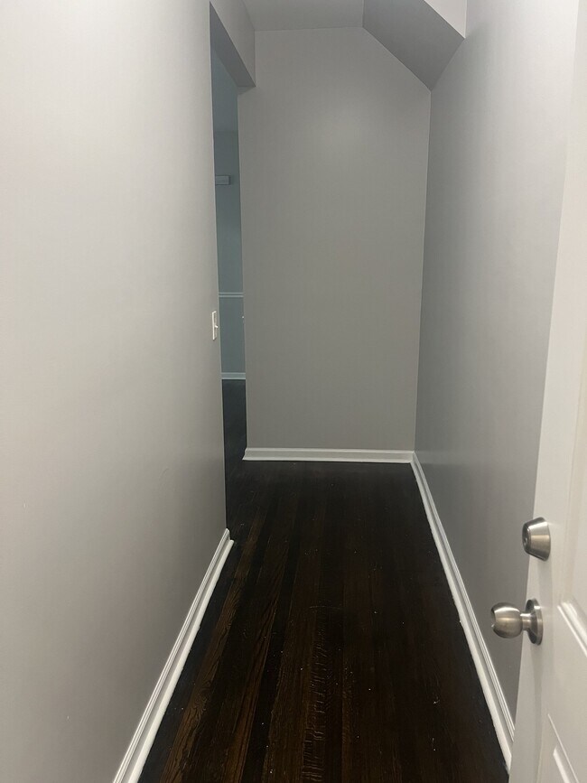 Photo - 7034 S Rhodes Ave Unit Apt 1
