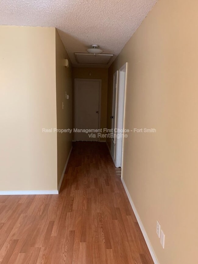 Photo - 3305 Grinnell Ave