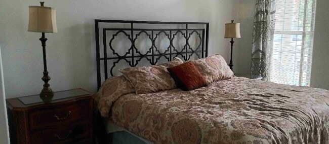 Photo - 613 Clarendon Ave