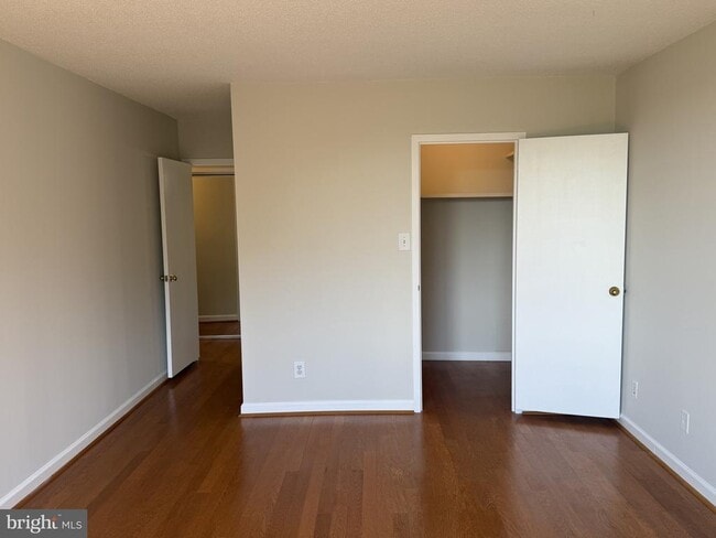 Photo - 5225 Pooks Hill Rd Unit 1011N