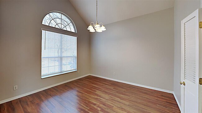 Photo - 113 Berkshire Dr