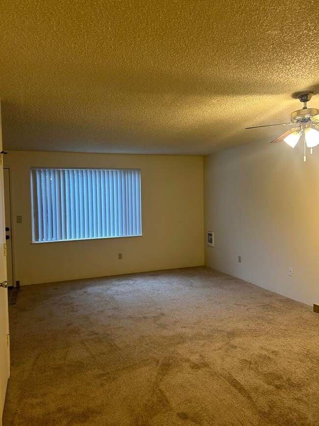Photo - (749) Jackson Square - 2 Bedroom  / 1.5 Ba... Unit 034