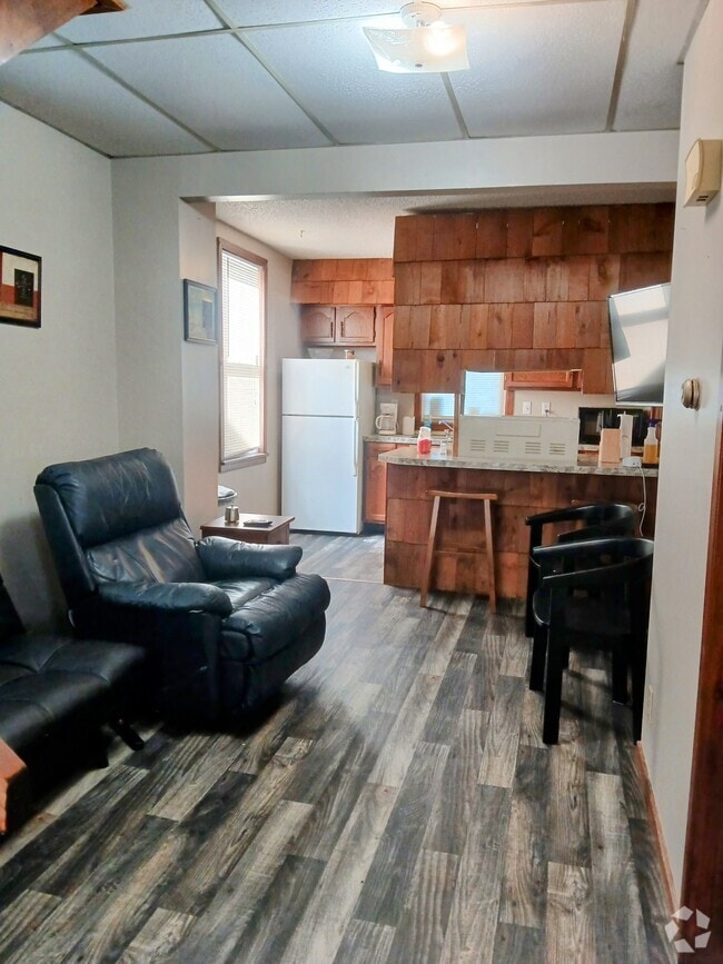 Building Photo - 1016 W High St Unit A Rental