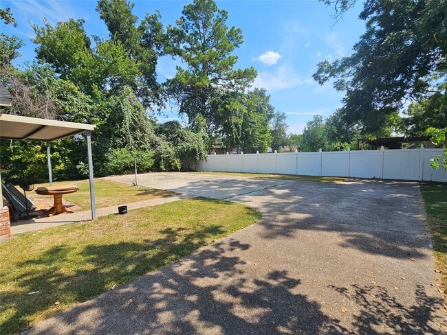 Photo - 5322 Pine Ave