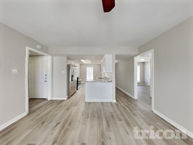 Photo - 9007 Gauguin Dr