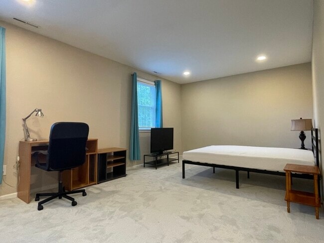 Photo - 10540 Assembly Dr