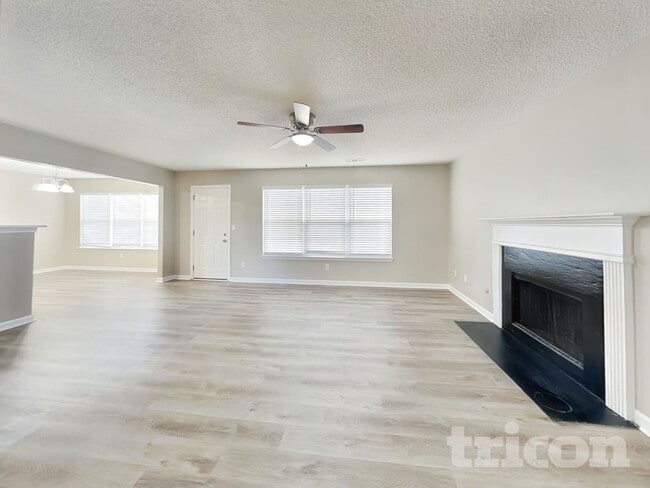 Photo - 11610 Registry Blvd