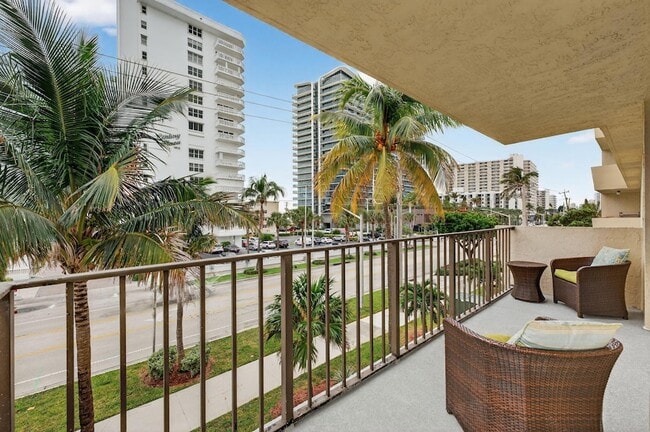 Building Photo - 1009 N Ocean Blvd Unit 312
