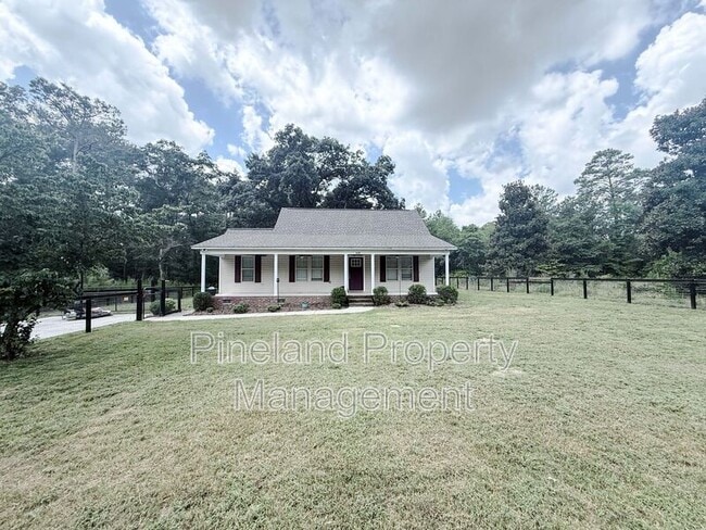 Building Photo - 668 McKenzie Rd
