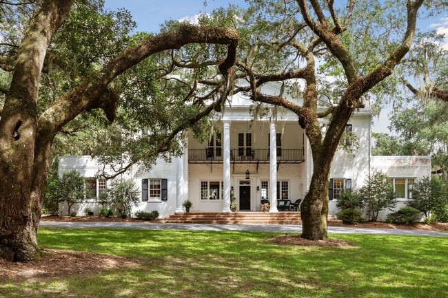 Gorgeous Furnished Estate on the Ashley River - Gorgeous Furnished Estate on the Ashley River House