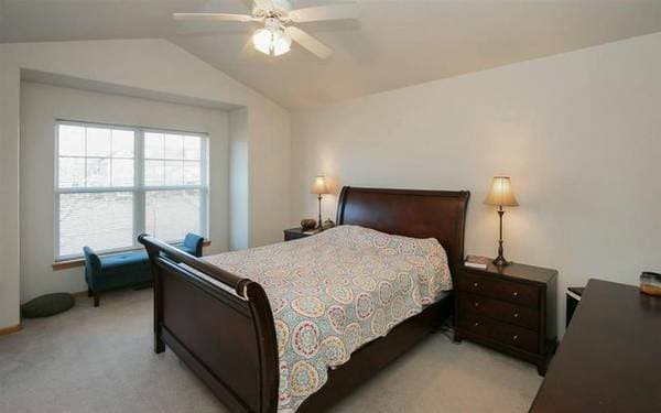 Photo - Beautiful 3 bedroom, 2.5 bathroom Townhouse Condo