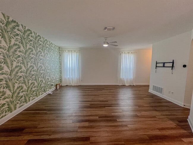Photo - 512 Barbary Coast Ln