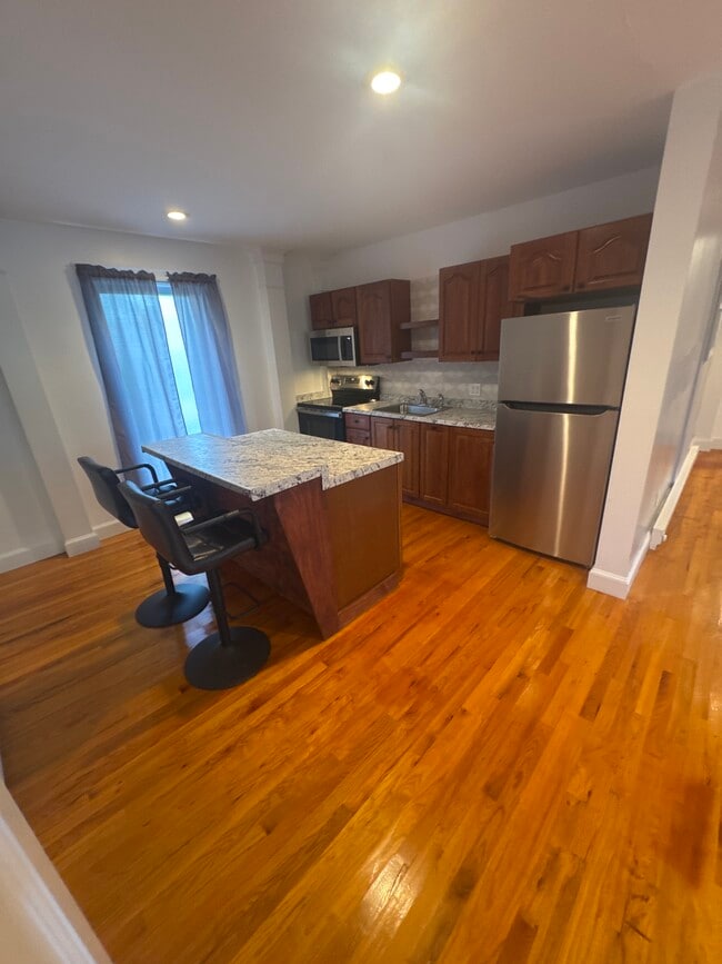 Photo - 199 High St Unit 1