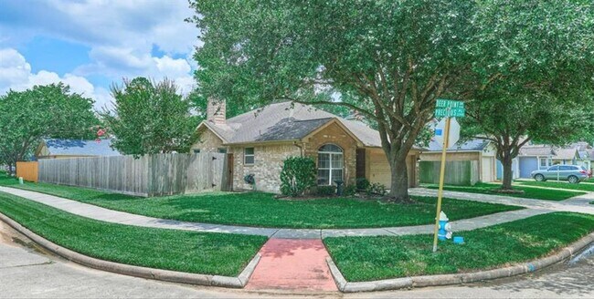 Photo - 5030 Deer Point Dr