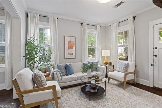 Photo - 481 Hill St SE