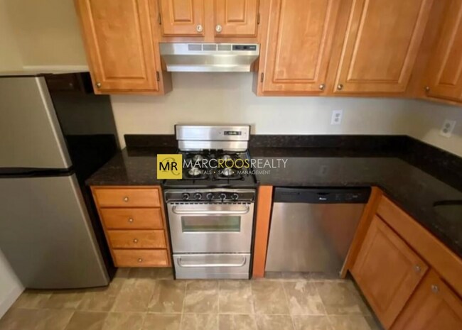 Building Photo - 331 Dorchester St Unit C5 Rental