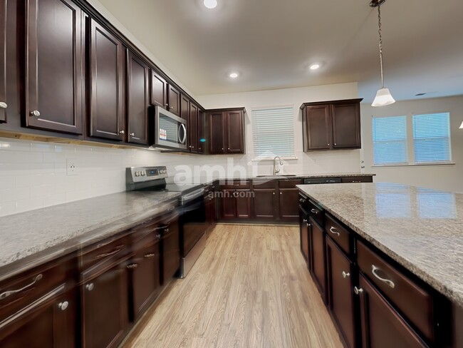 Photo - 111 Fairway Crossing Way