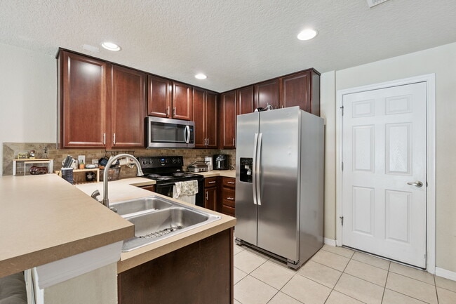 Photo - 3812 Silverbell Loop