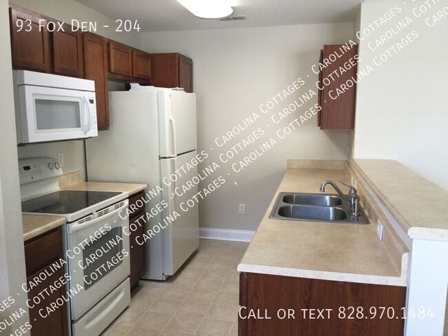 Photo - 93 Foxden Dr