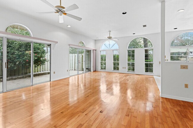 Photo - Three Bedroom Two Bath Home in NW Courtyards